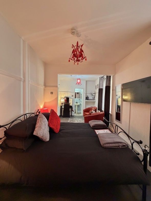 Property image 11 of 27