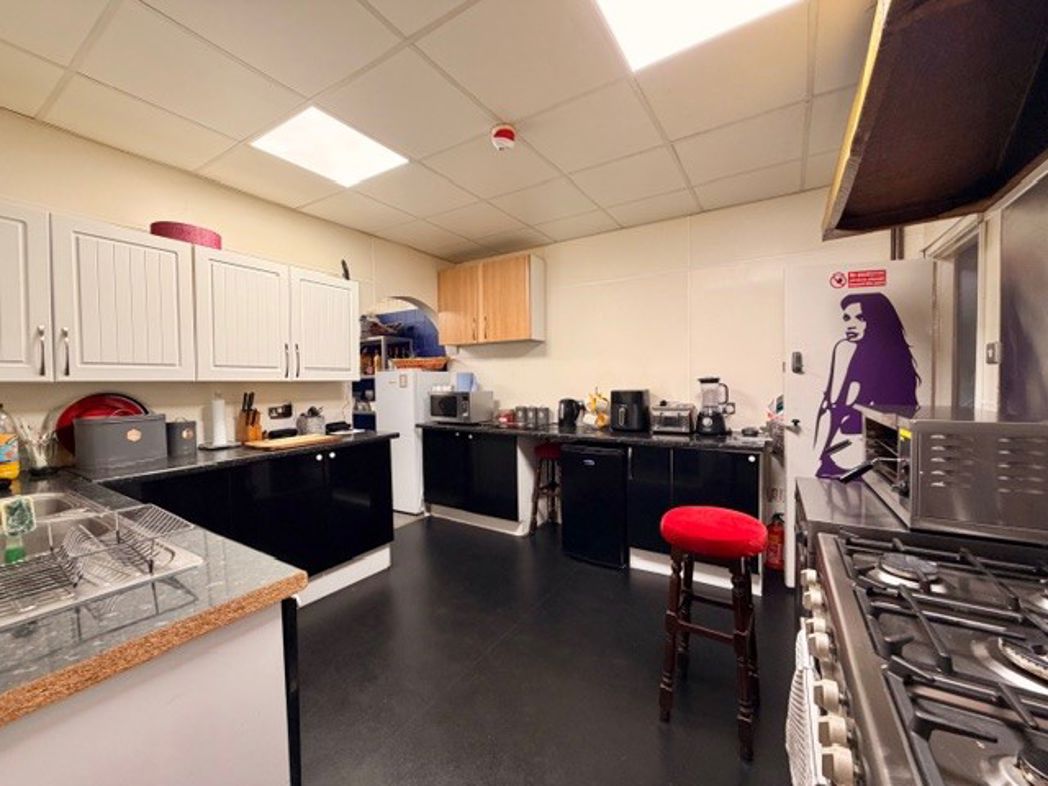 Property image 18 of 27