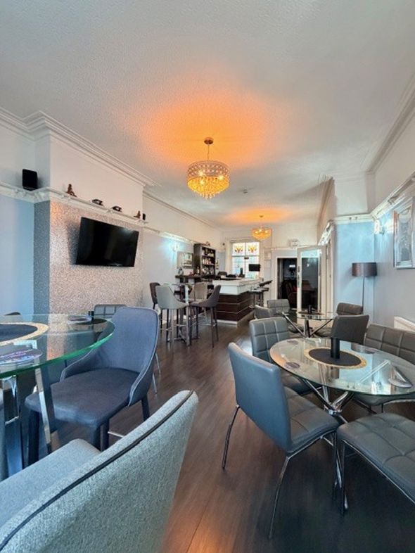 Property image 16 of 27