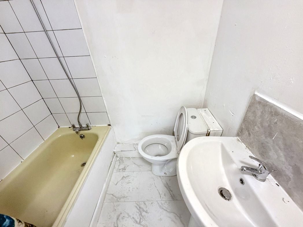 Property image 6 of 7
