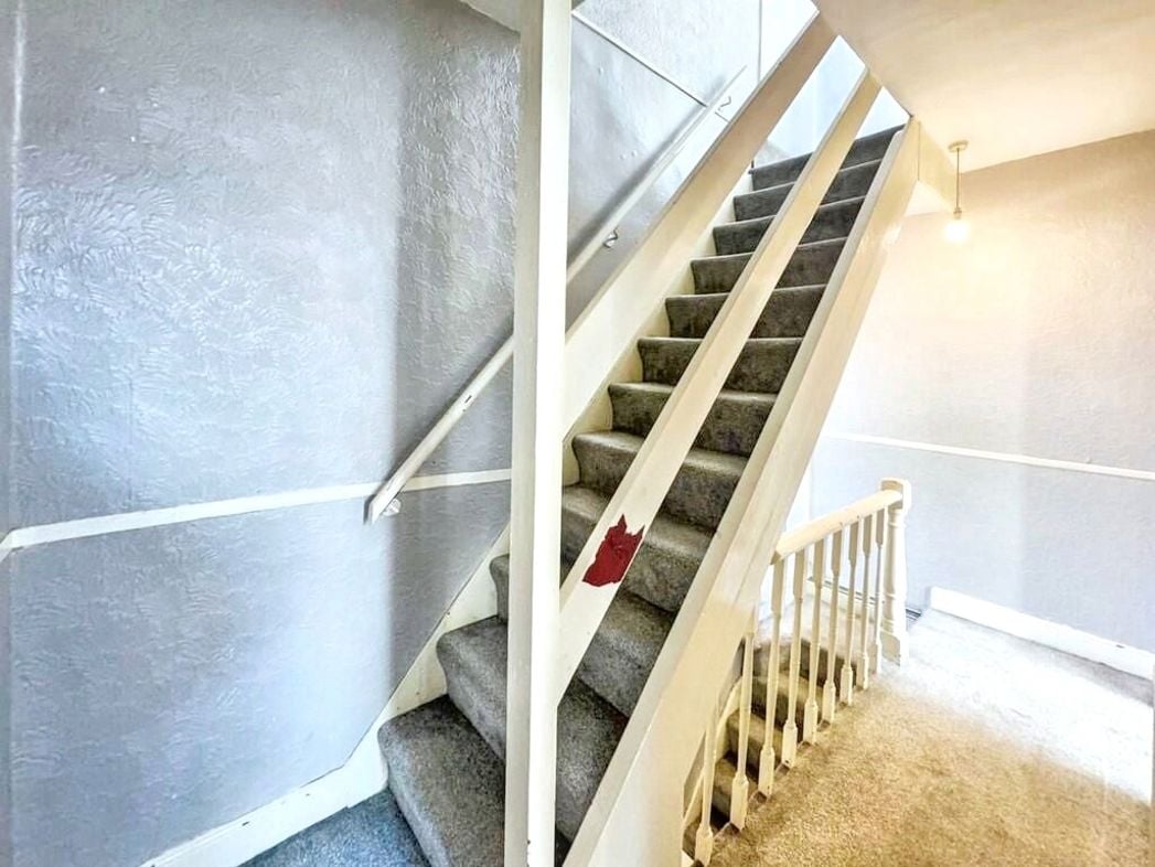 17, Leeds, West Yorkshire, LS9 9DE