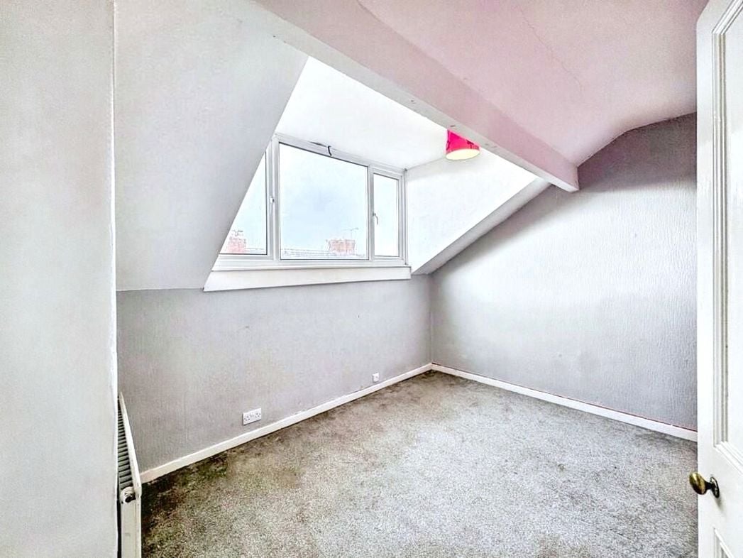 17, Leeds, West Yorkshire, LS9 9DE