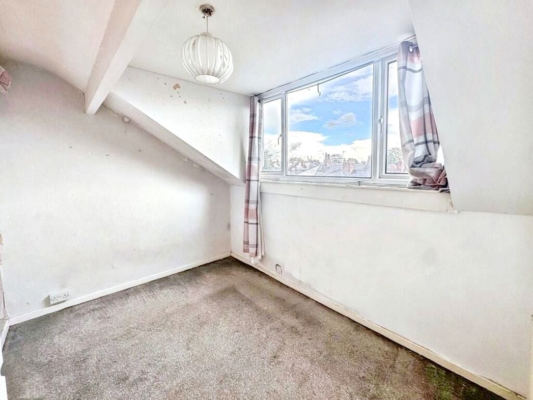 17, Leeds, West Yorkshire, LS9 9DE