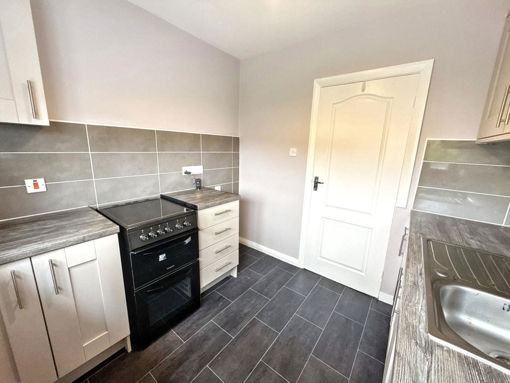 Property image 4 of 15