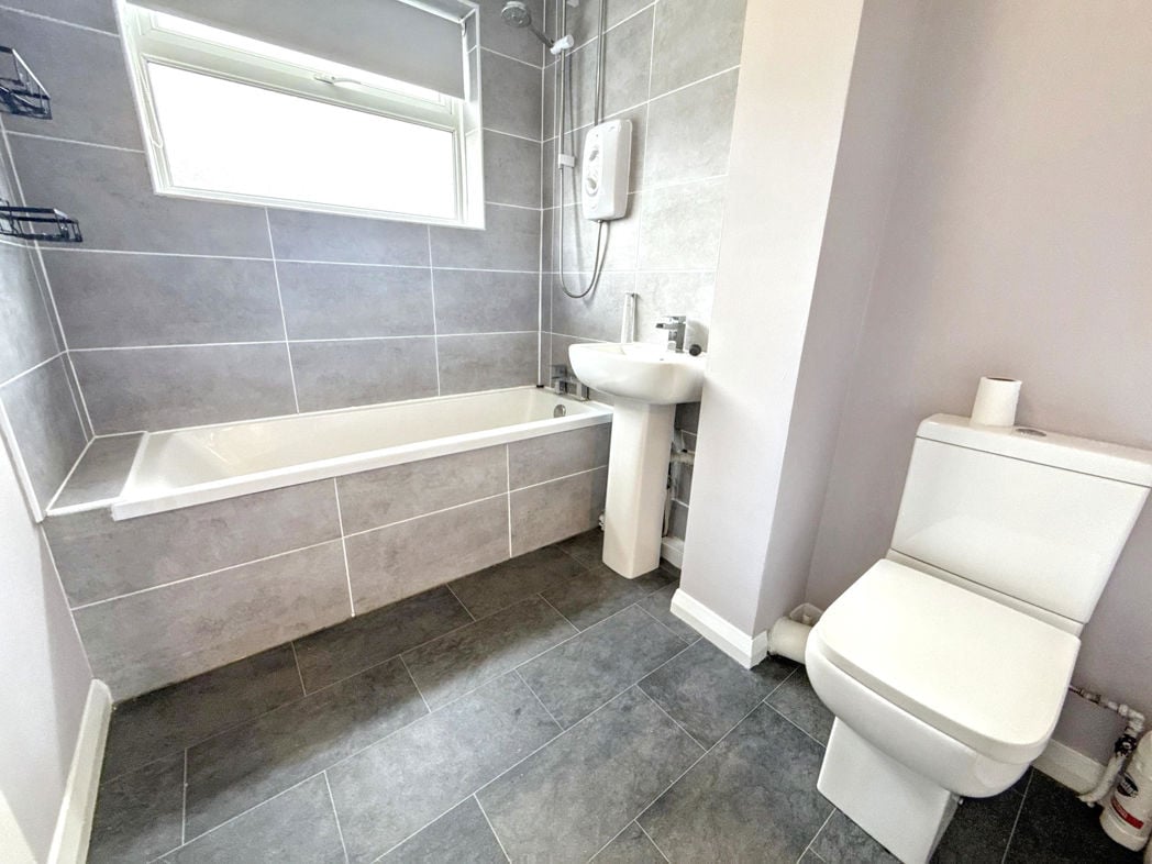 Property image 10 of 15