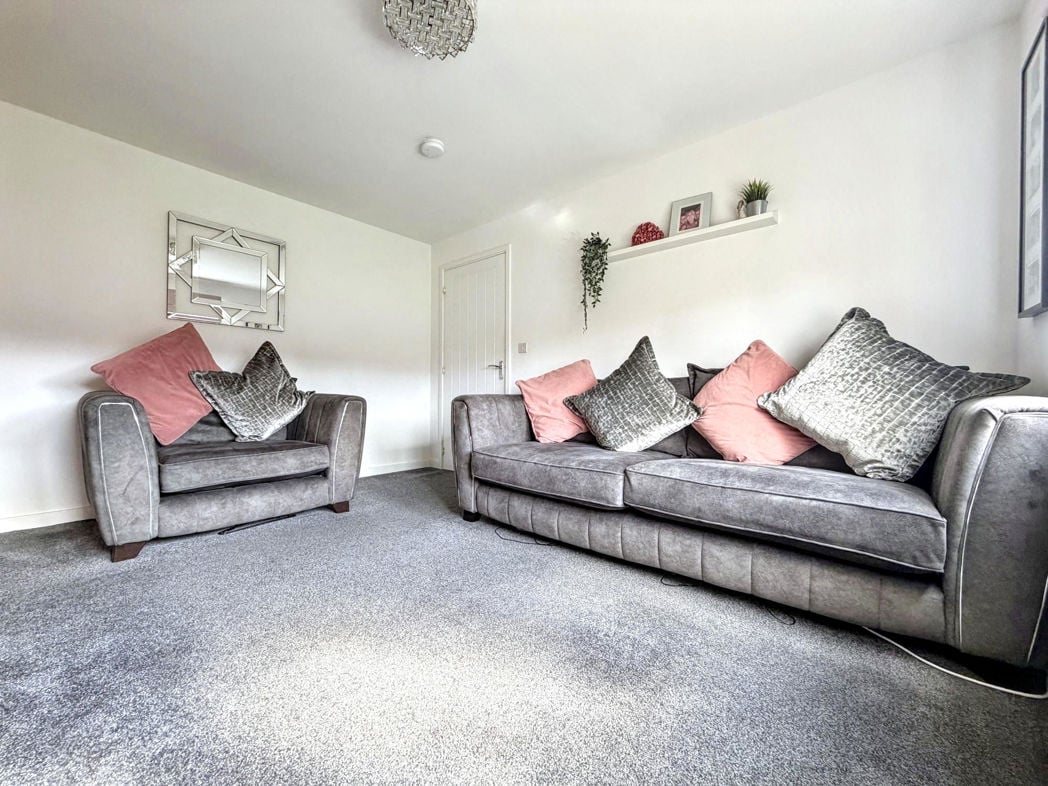 Property image 6 of 31