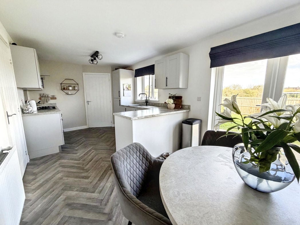Property image 3 of 31