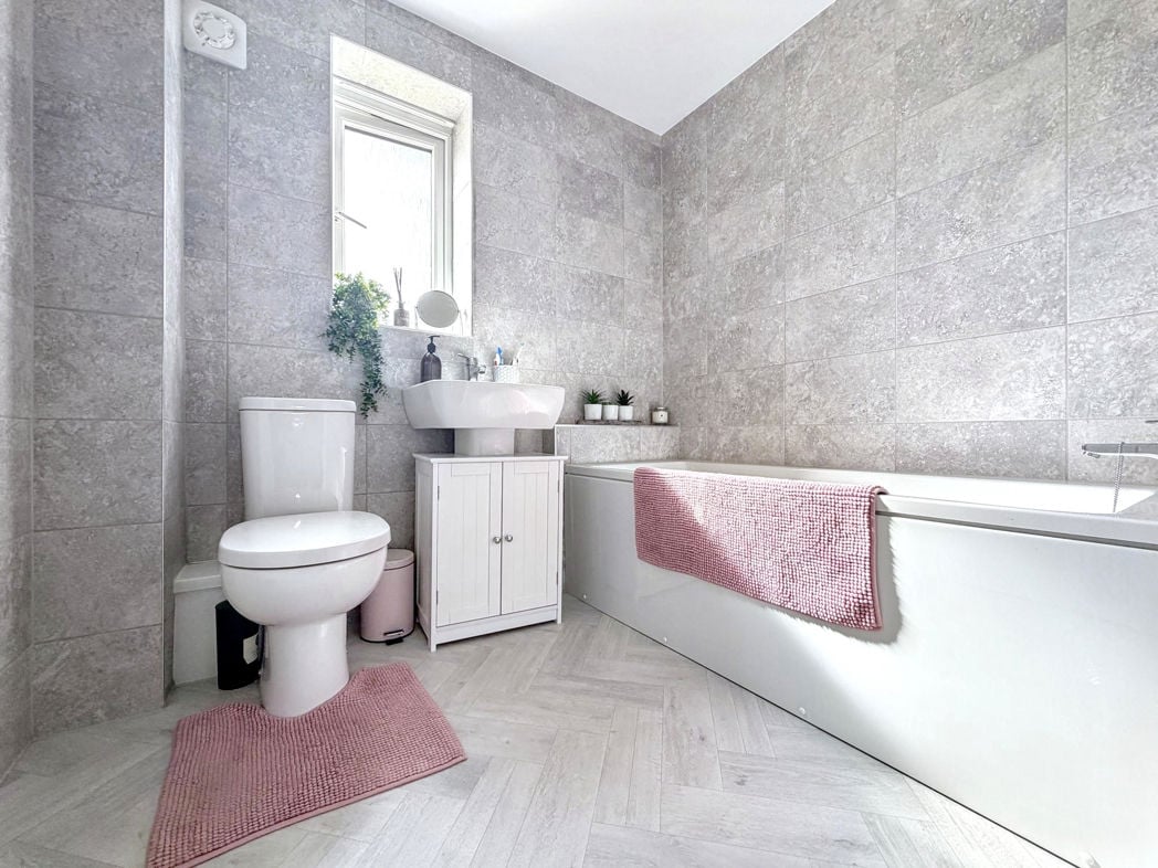 Property image 23 of 31
