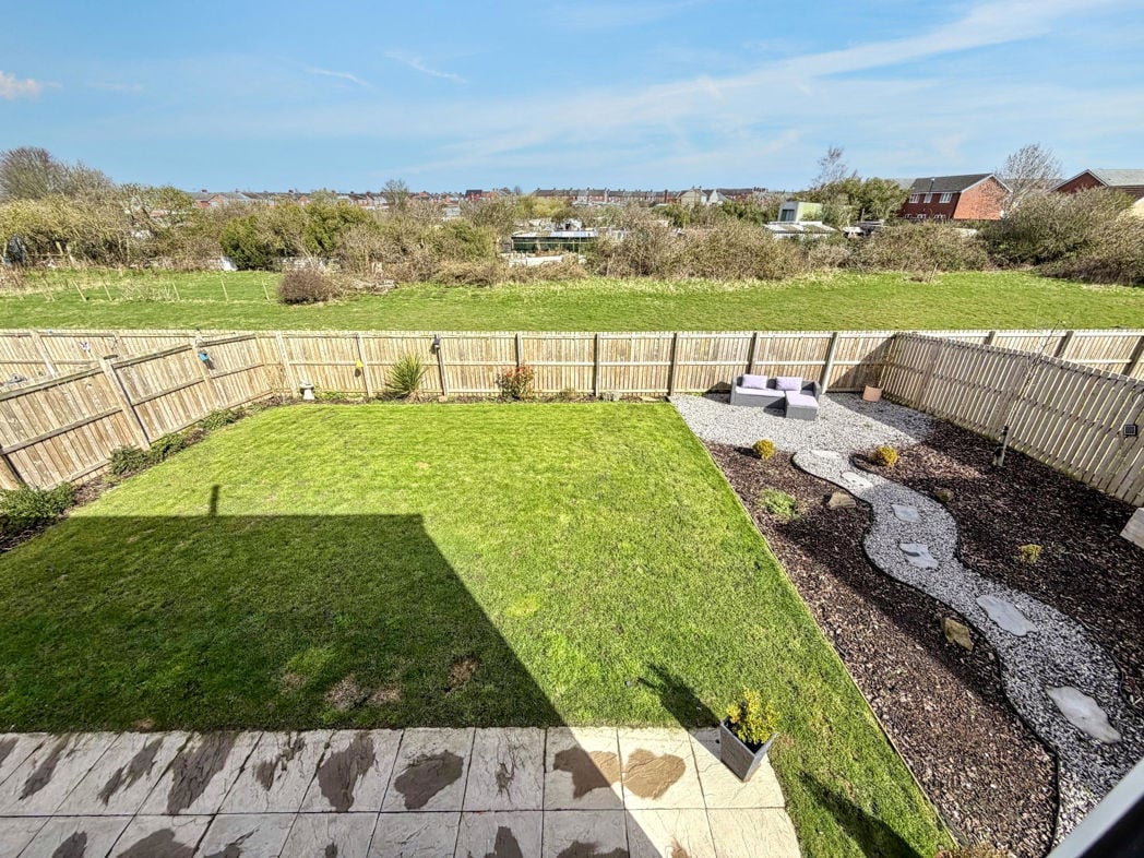 Property image 26 of 31
