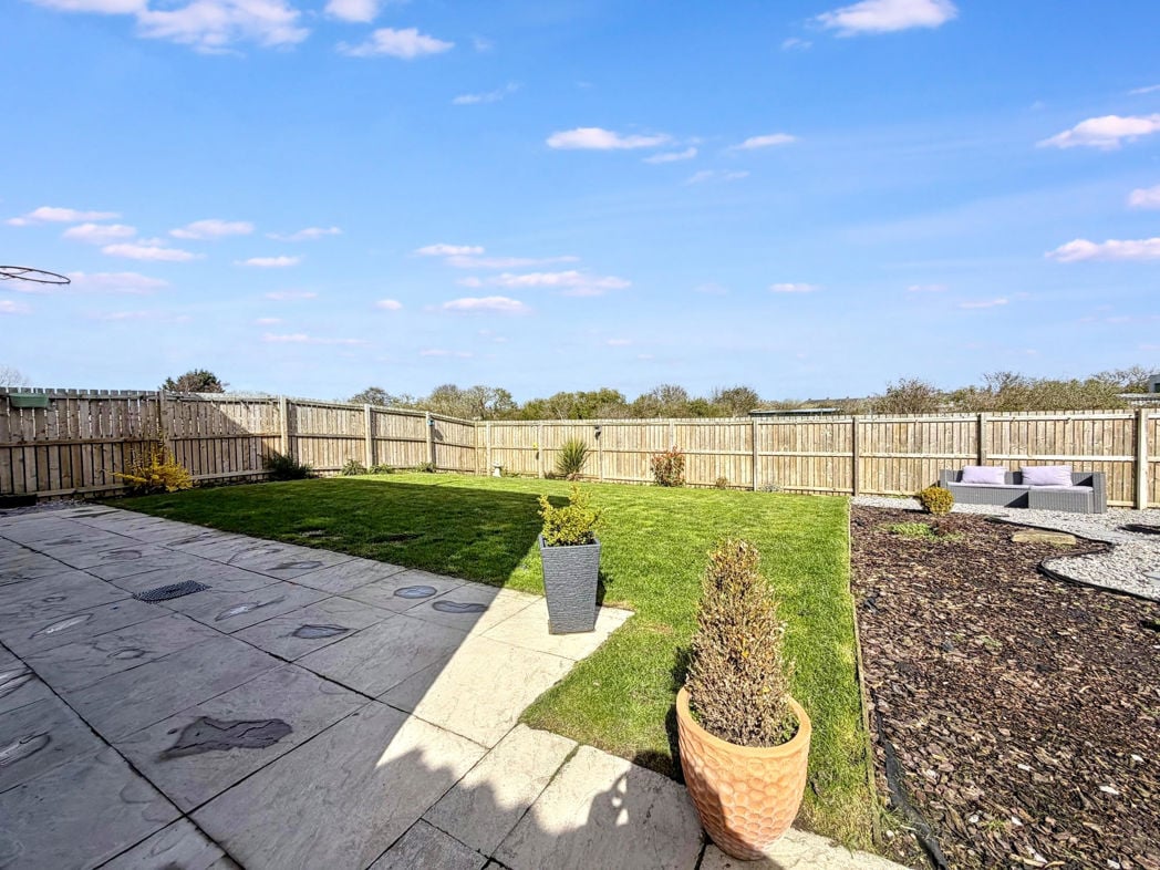 Property image 27 of 31