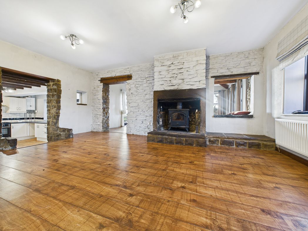 Property image 3 of 23