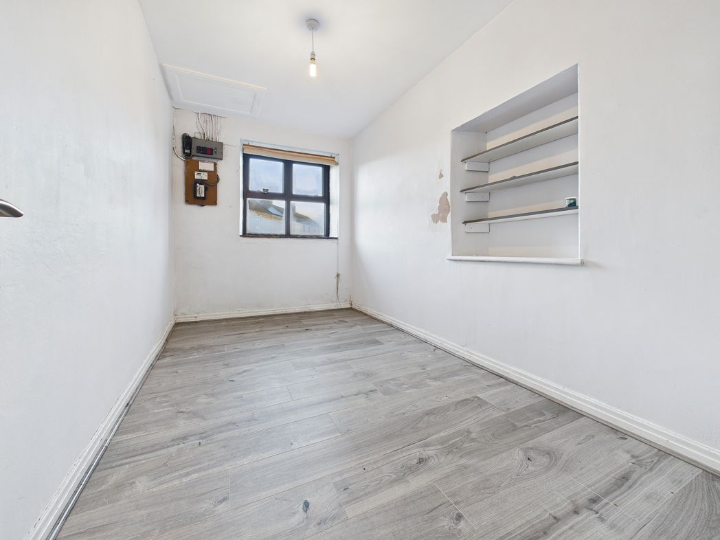 Property image 12 of 23