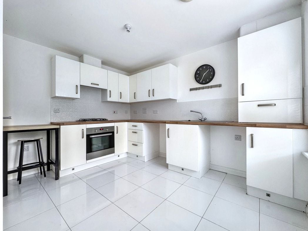 Property image 2 of 23