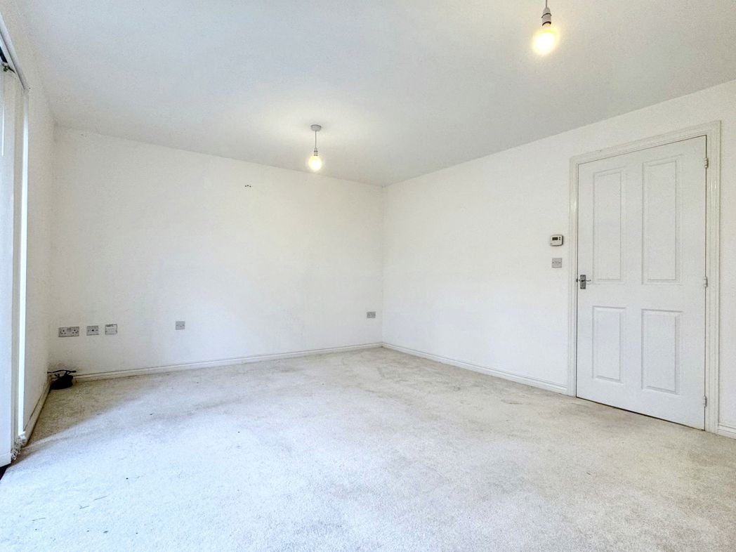 Property image 8 of 23