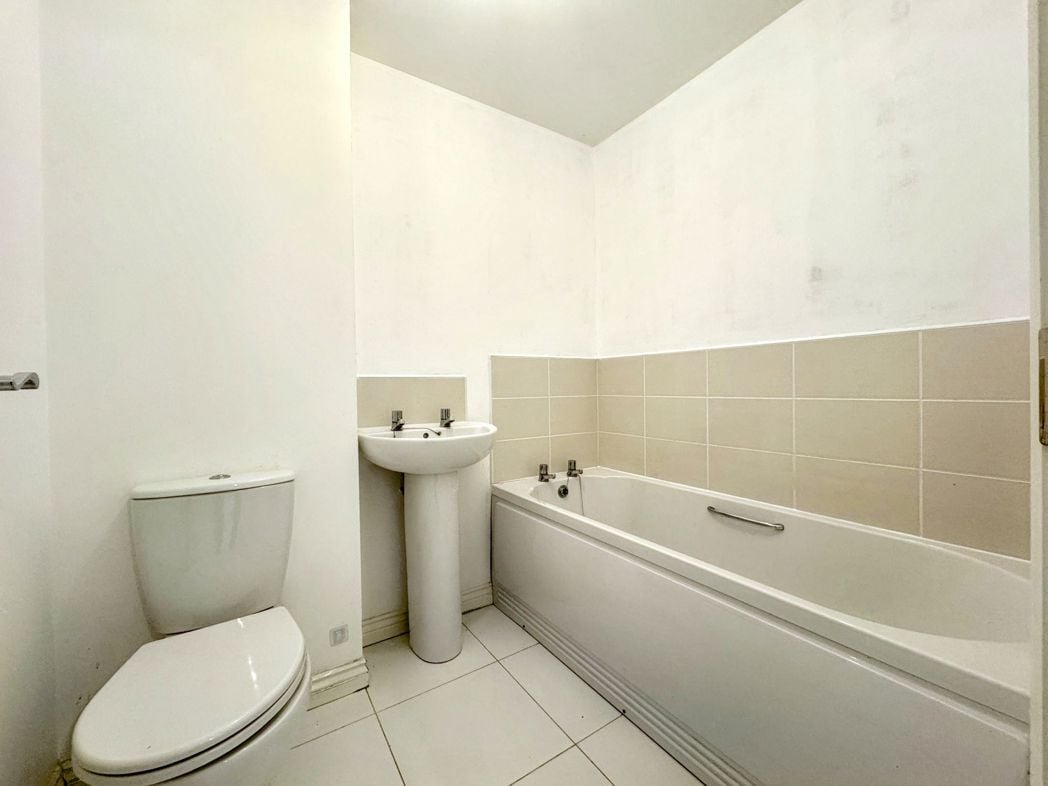 Property image 17 of 23