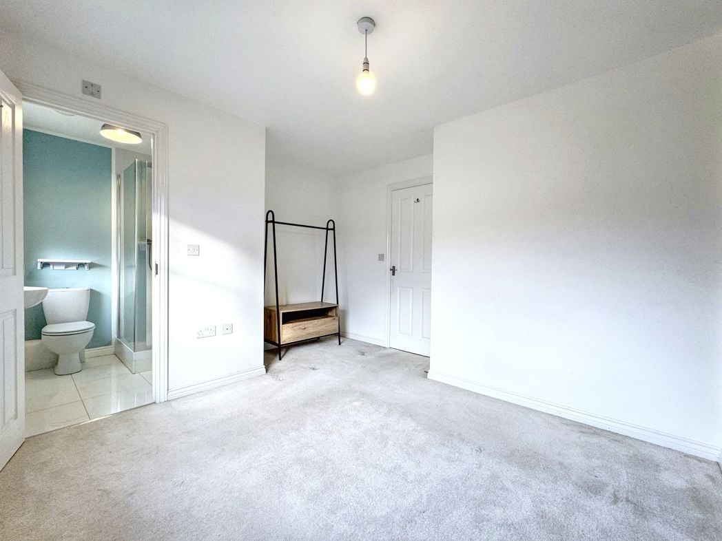 Property image 11 of 23