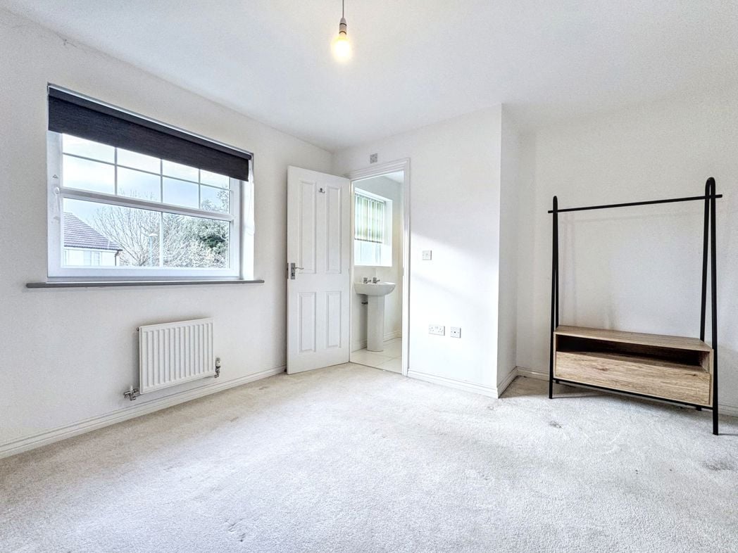 Property image 10 of 23