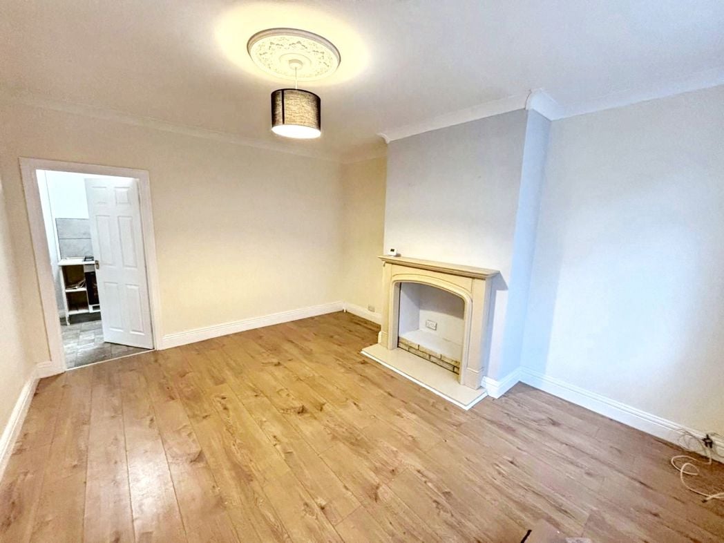 Property image 2 of 7