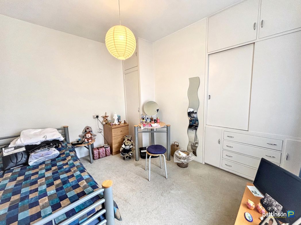 Property image 11 of 18