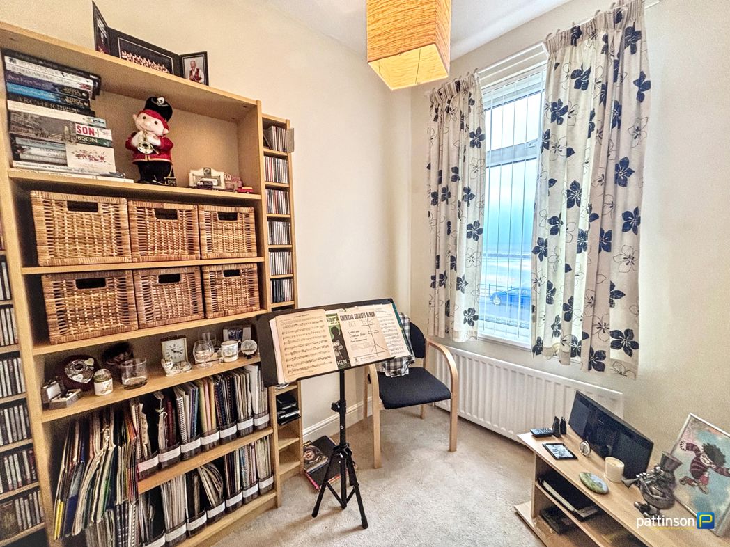 Property image 12 of 18