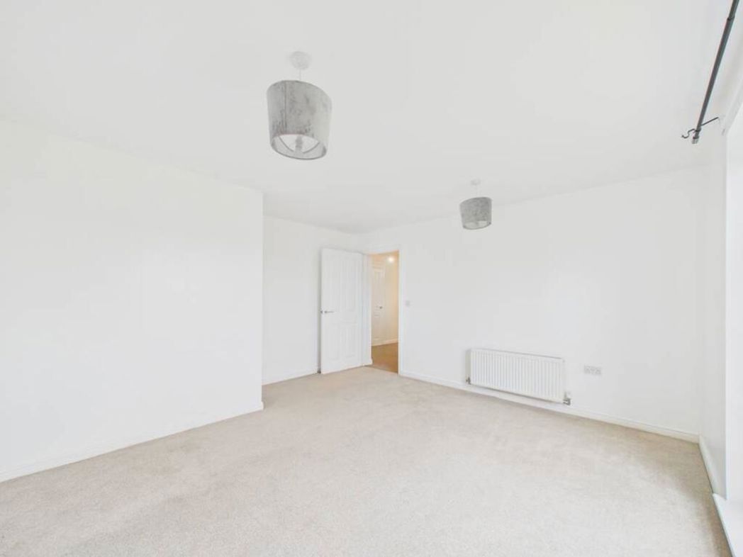 Property image 3 of 19