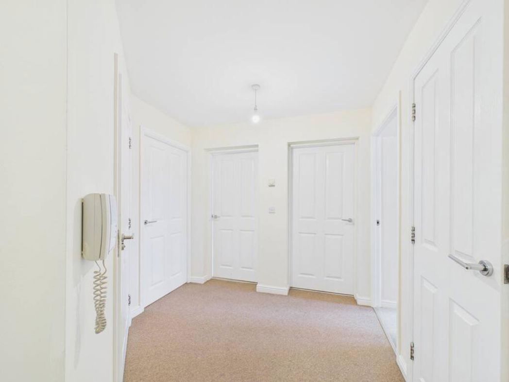 Property image 6 of 19