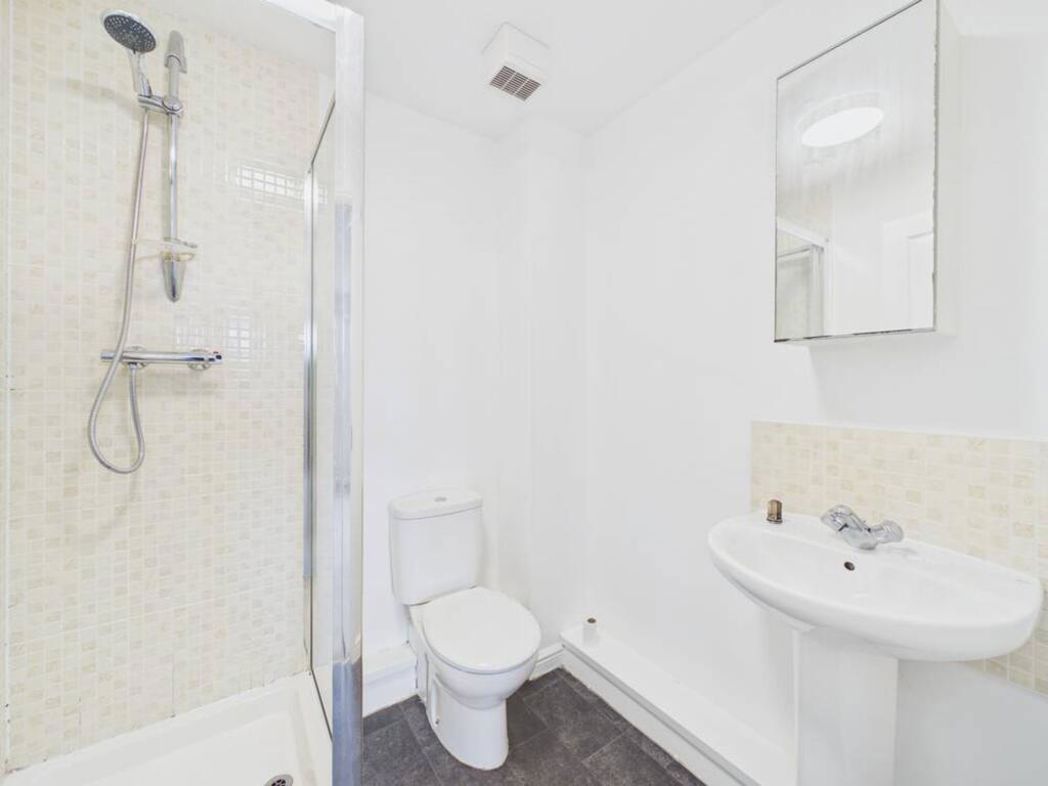 Property image 8 of 19