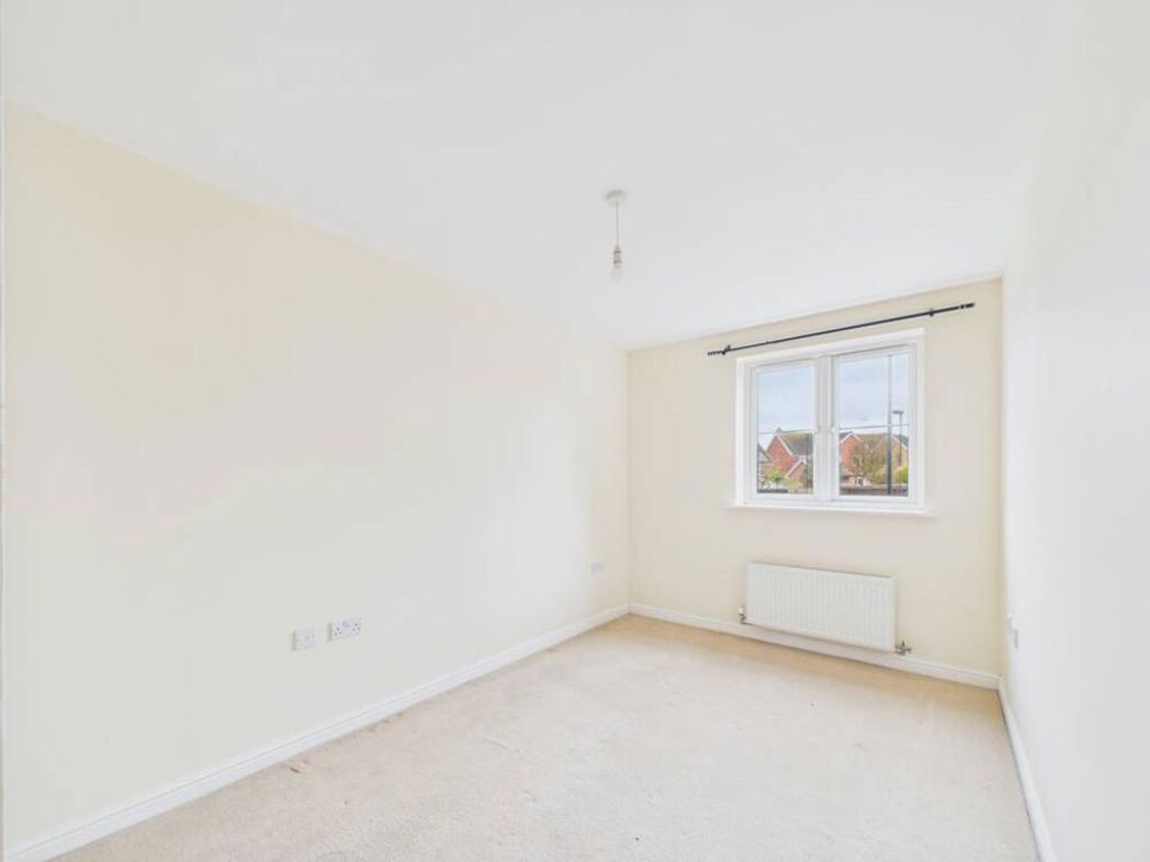Property image 13 of 19