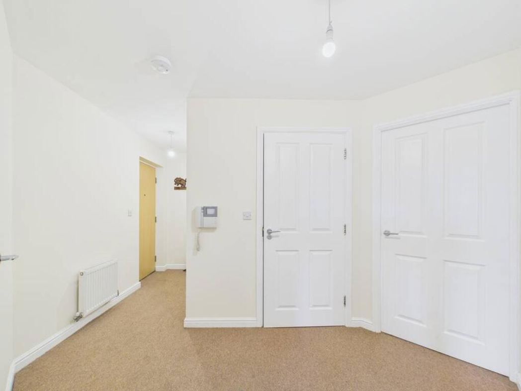 Property image 17 of 19