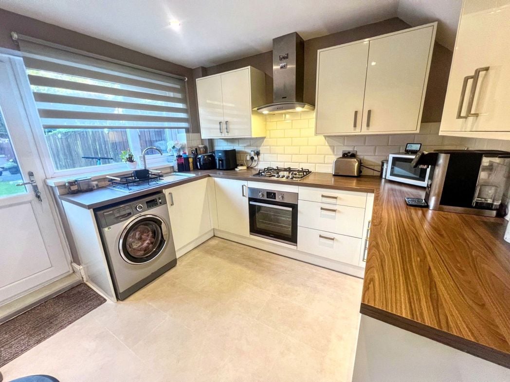 Property image 2 of 13