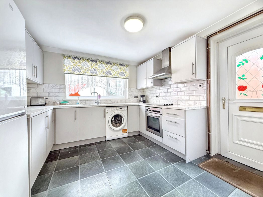 Property image 5 of 18