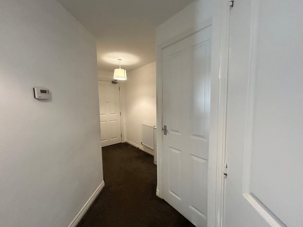 Property image 5 of 11