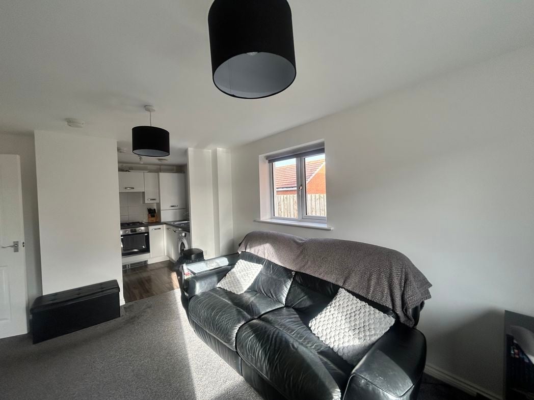 Property image 4 of 11