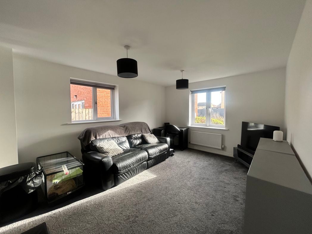 Property image 2 of 11