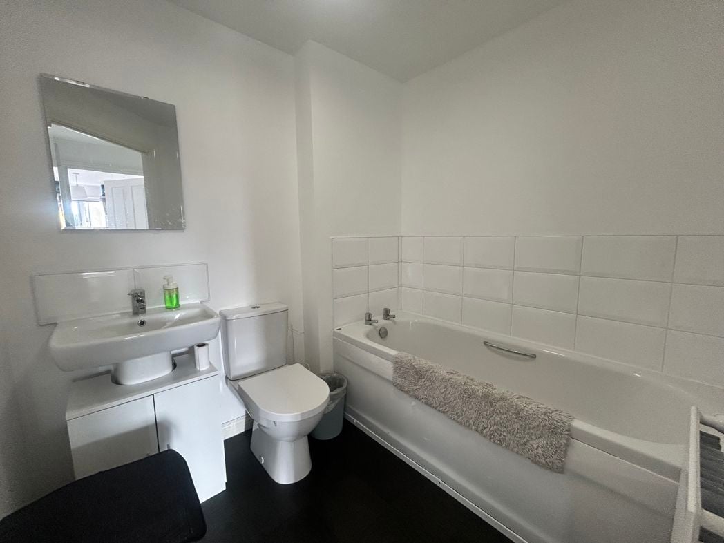 Property image 10 of 11