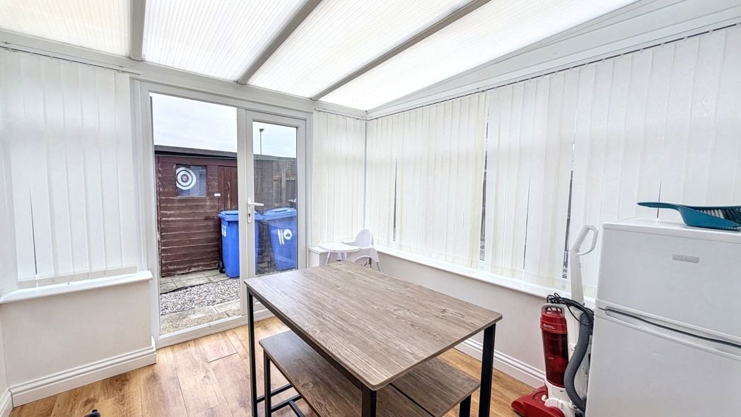 Property image 6 of 8