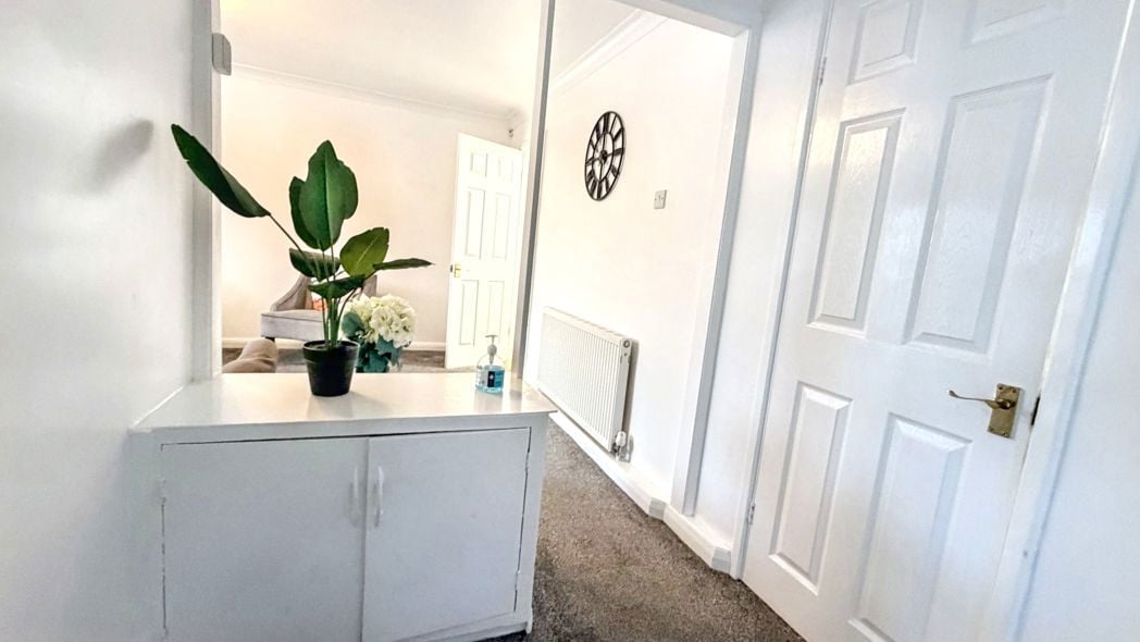 Property image 7 of 8