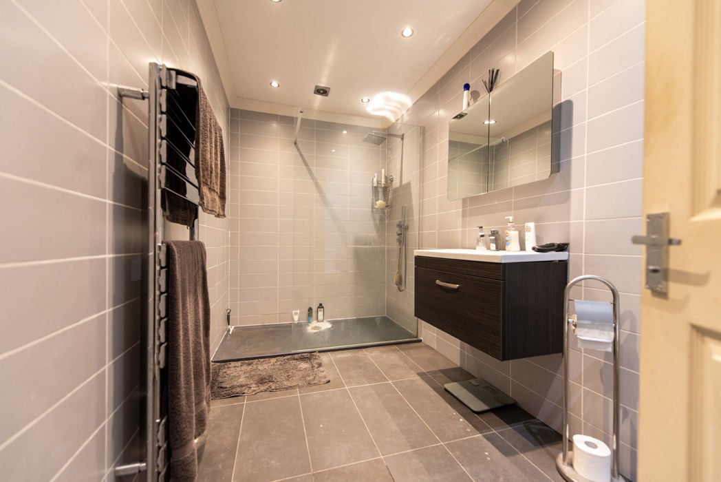 Property image 4 of 16