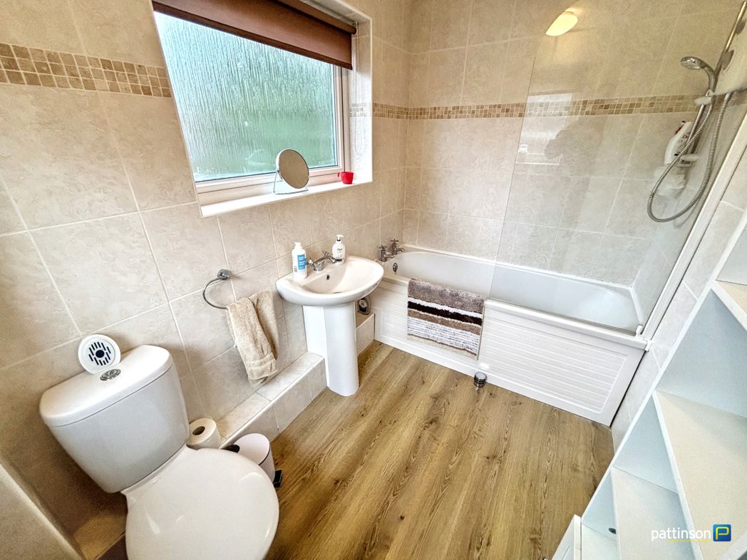 Property image 17 of 21