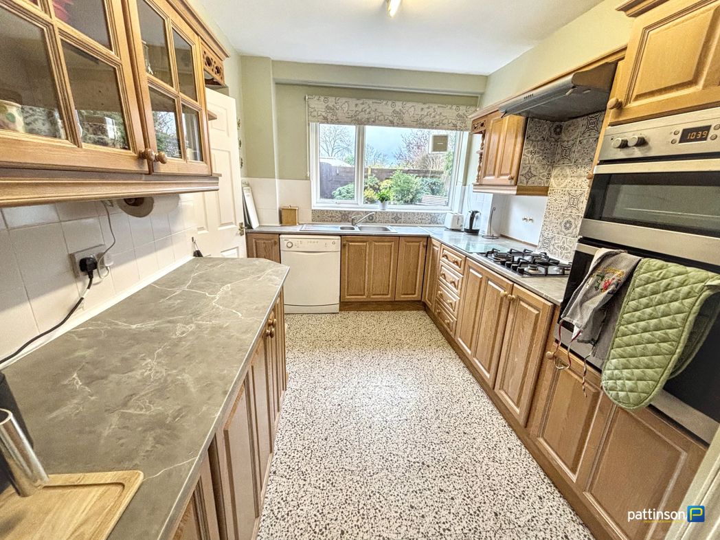 Property image 9 of 21