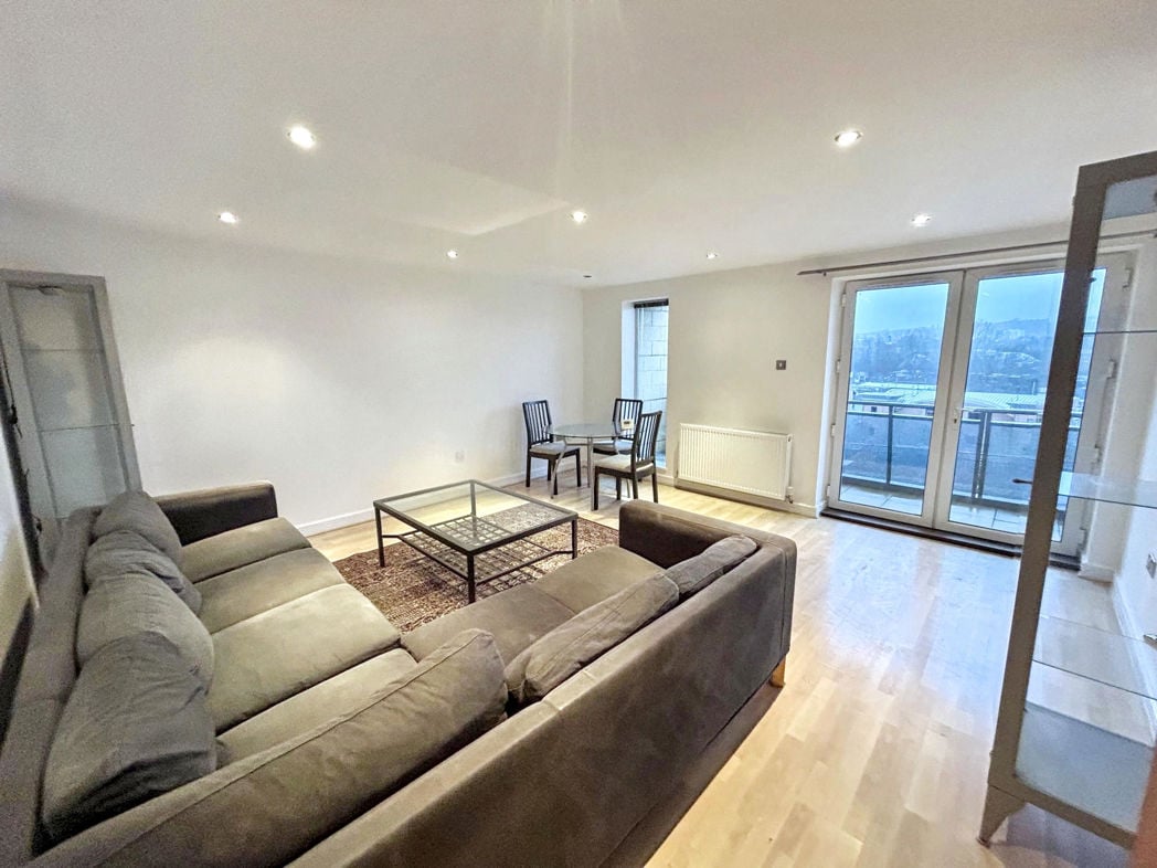 Property image 2 of 8