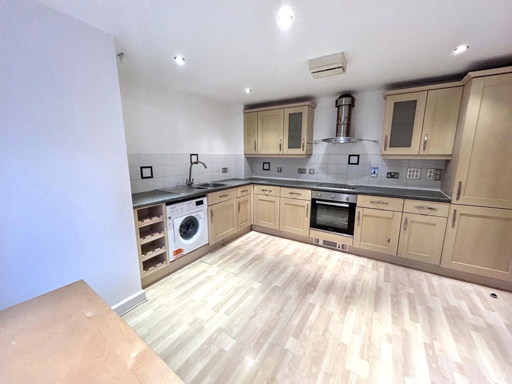 Property image 4 of 8