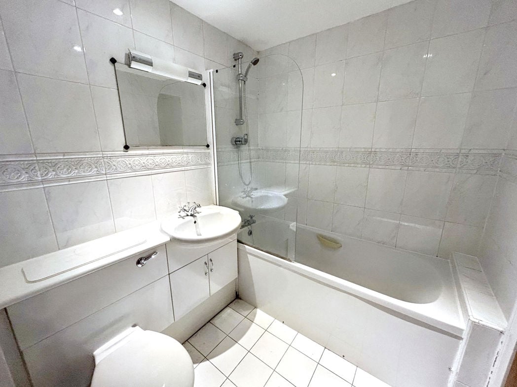 Property image 6 of 8