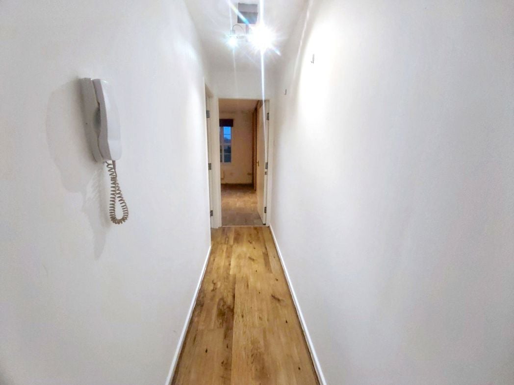 Property image 4 of 9