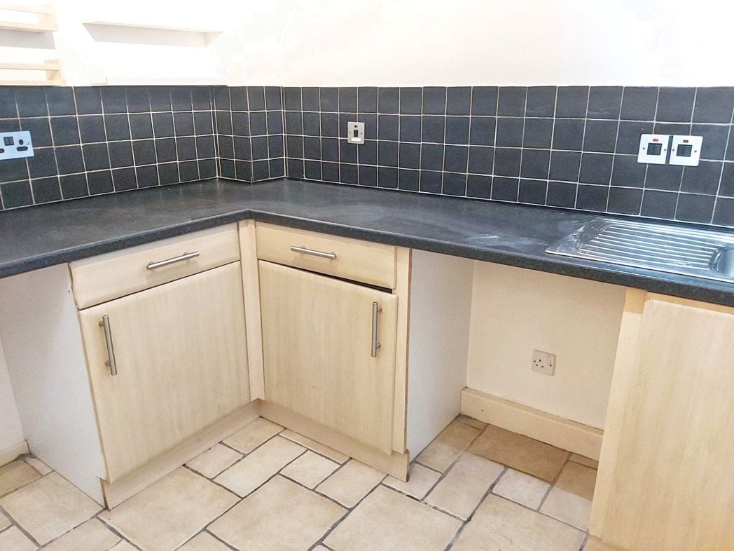 Property image 6 of 9