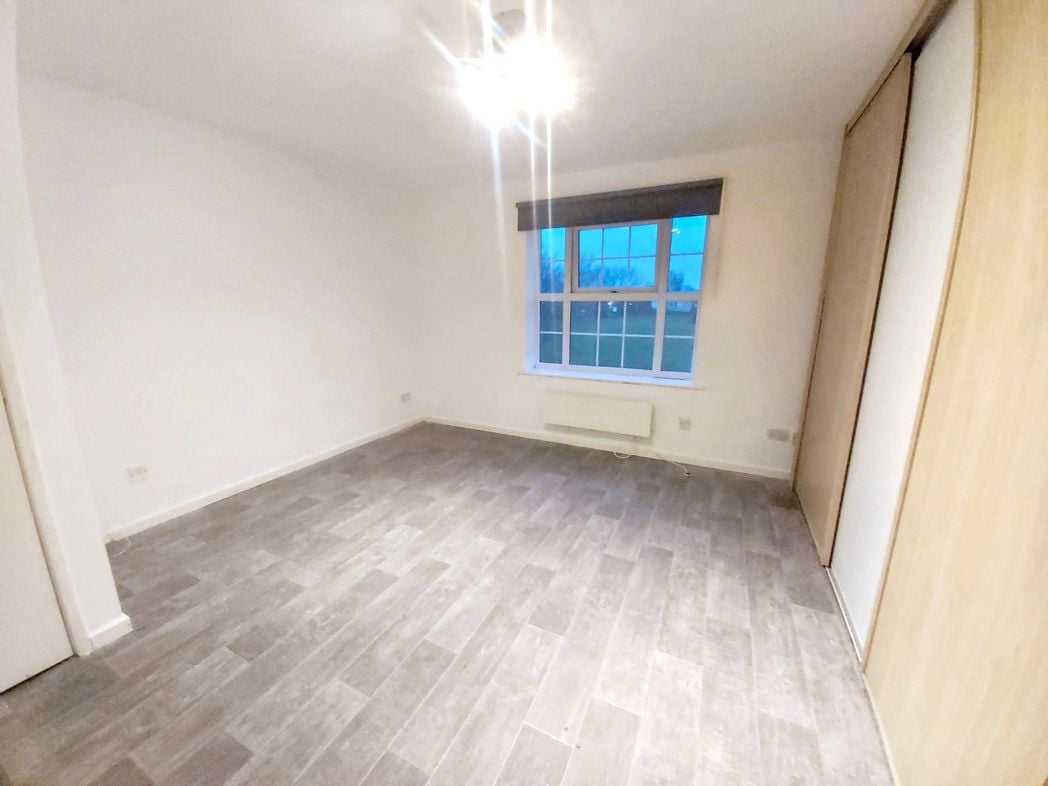 Property image 7 of 9