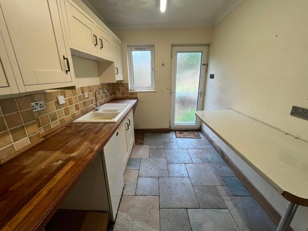 Property image 6 of 24