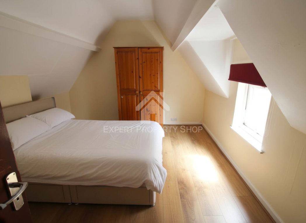 62, Grantham, Lincolnshire, NG31 6SN