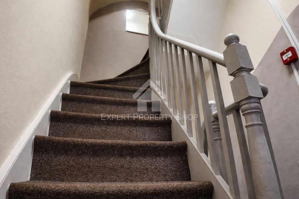 62, Grantham, Lincolnshire, NG31 6SN