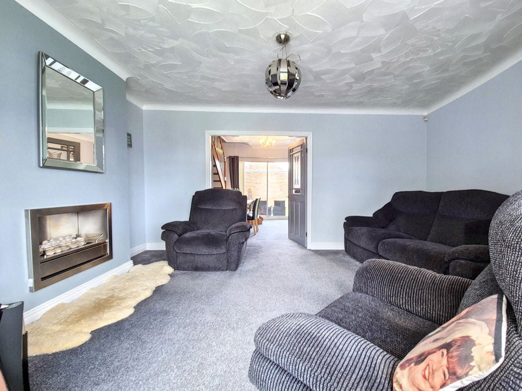 Lounge.